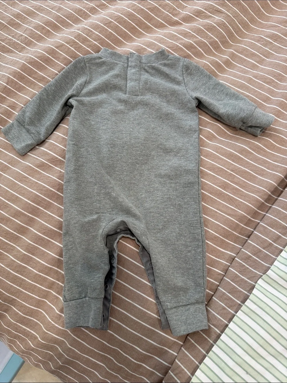 Nike Gray 'Just Do It' Baby Footie with Rainbow Letters